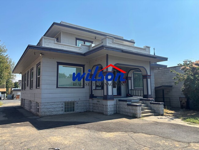 property at 309 N 3rd St