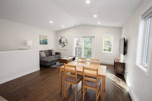 575 Warsaw Avenue Apartments in Winnipeg, MB - Building Photo