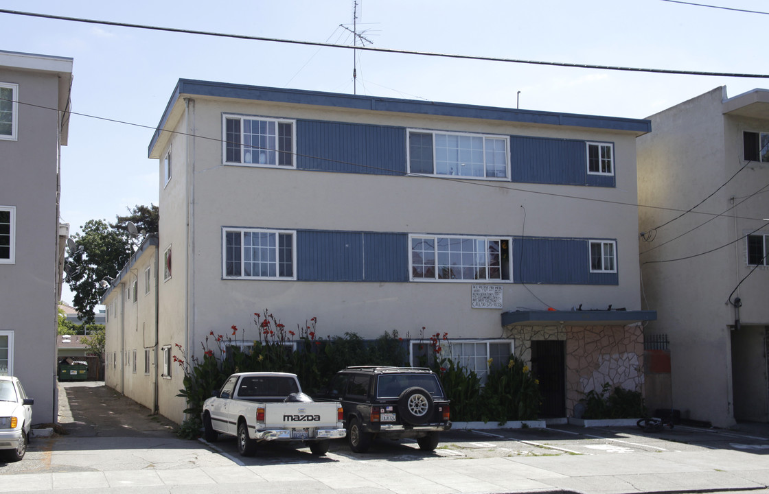 2346 Fruitvale Ave in Oakland, CA - Building Photo