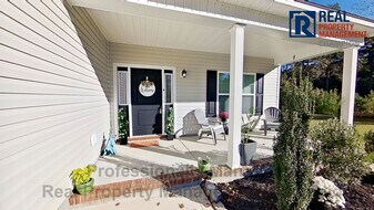 1003 Marston Dr in Jacksonville, NC - Building Photo