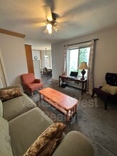 1475 Collison Rd in Kelowna, BC - Building Photo - Building Photo
