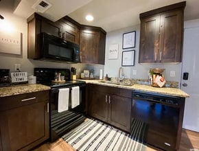 721 Rosewood Ln in Layton, UT - Building Photo - Building Photo