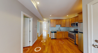 16 Marney St, Unit 2 in Cambridge, MA - Building Photo - Building Photo