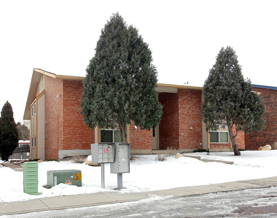 995 Holli Springs Ln in Colorado Springs, CO - Building Photo