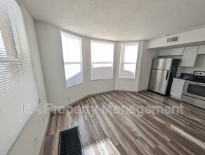 725 Edith Blvd SE in Albuquerque, NM - Building Photo - Building Photo