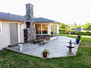 490 G St in Jacksonville, OR - Building Photo - Building Photo