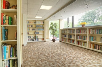River Club Apartments 55+ Senior Community in Claymont, DE - Foto de edificio - Building Photo