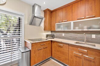 3097 Bird Ave in Miami, FL - Building Photo - Building Photo