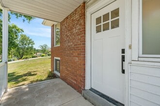204 Hwy View Dr in Canonsburg, PA - Building Photo - Building Photo