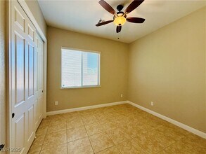 7404 Eggshell Dr in North Las Vegas, NV - Building Photo - Building Photo