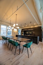 St Ann Appartements in Montréal, QC - Building Photo - Building Photo