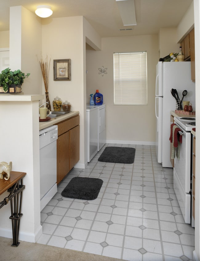 Arbors at Riverbend Apartments