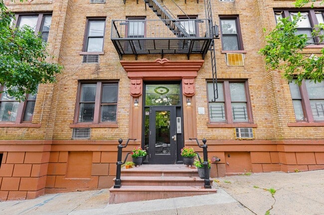 property at 108 Waldo Ave