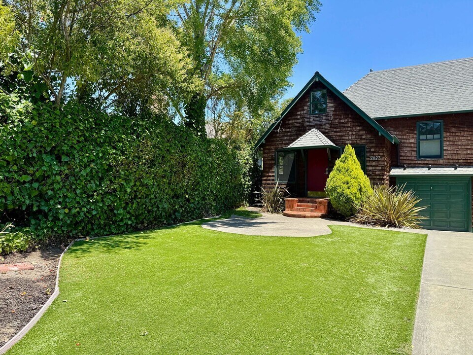2020 Fifth Ave in San Rafael, CA - Building Photo