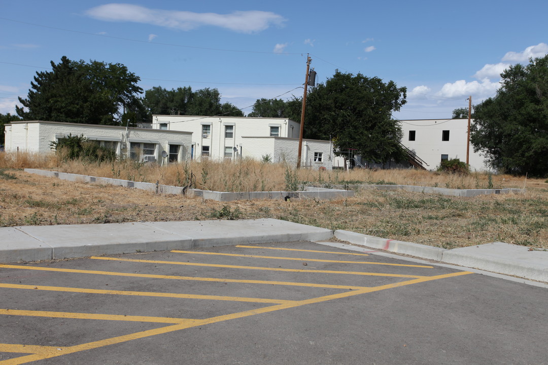 N 18th St E in Mountain Home, ID - Building Photo