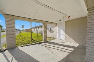 5401 SW 20th St in West Park, FL - Building Photo