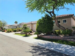2139 Twin Falls Dr in Henderson, NV - Building Photo - Building Photo