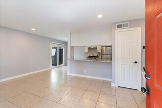 1703 Coronado Hills Dr in Austin, TX - Foto de edificio - Building Photo