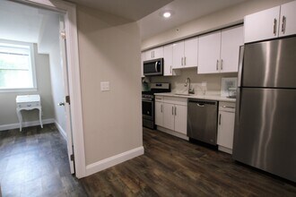 59 Strathmore Rd, Unit 1 in Boston, MA - Building Photo - Building Photo