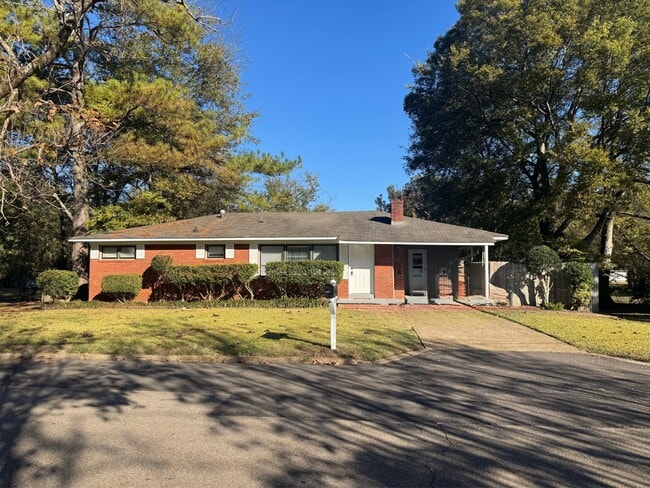 property at 1504 Lambard Dr
