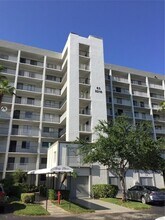 2215 Cypress Island Dr, Unit Cypress Bend in Pompano Beach, FL - Building Photo - Building Photo