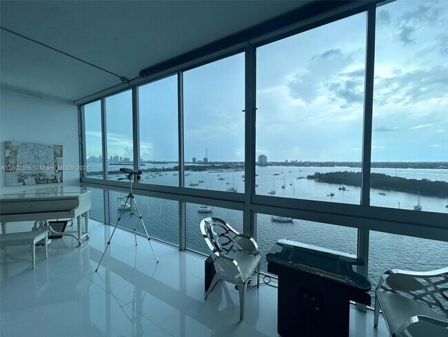7934 West Dr, Unit 904 in North Bay Village, FL - Building Photo - Building Photo