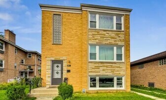 5817 N Elston Ave, Unit 2 in Chicago, IL - Building Photo