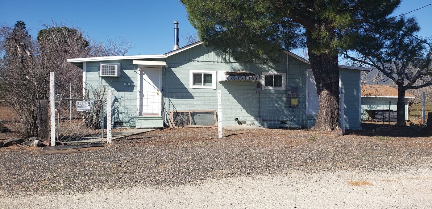 8086 CA-29 in Lower Lake, CA - Building Photo