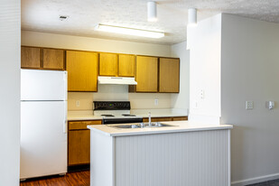 Crooked Creek Apartments in Kansas City, MO - Building Photo - Interior Photo