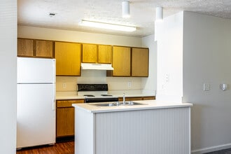 Crooked Creek Apartments in Kansas City, MO - Foto de edificio - Interior Photo