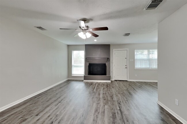 29107 Sedgefield St in Spring, TX - Building Photo - Building Photo