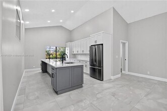 9581 El Clair Ranch Rd in Boynton Beach, FL - Building Photo - Building Photo