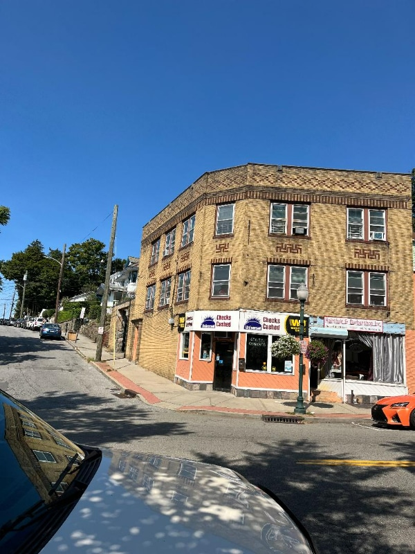 property at 150 N Division St