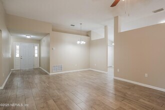 7725 Westport Bay Dr in Jacksonville, FL - Building Photo - Building Photo