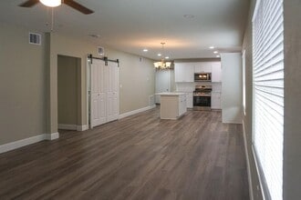 3703 Market St, Unit 1 in Houston, TX - Foto de edificio - Building Photo