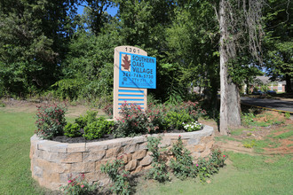 Southern Oaks Village in Florence, AL - Foto de edificio - Building Photo