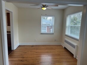 5937 Oakwood Ave, Unit 3 in Cincinnati, OH - Foto de edificio - Building Photo