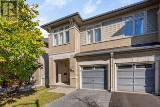 938 Fletcher Cir in Ottawa, ON - Building Photo - Building Photo