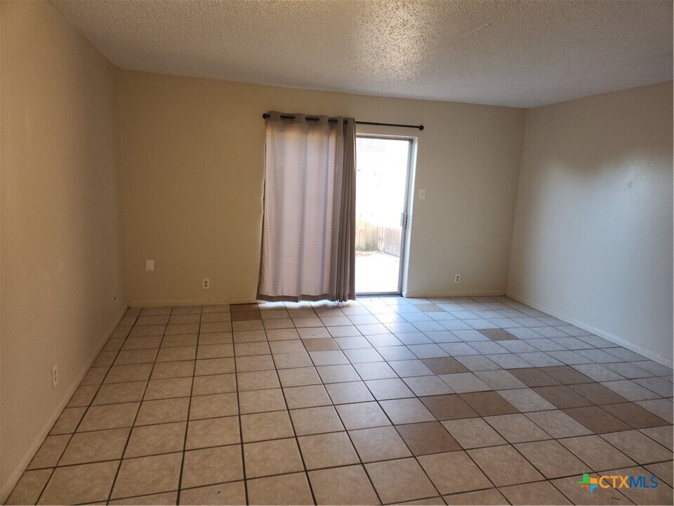 816 Ticonderoga Dr in Temple, TX - Foto de edificio