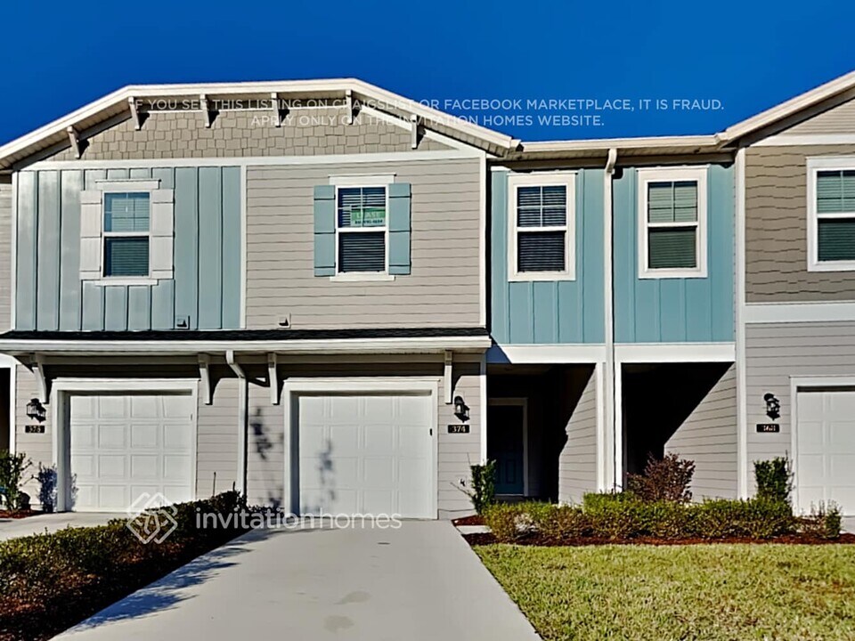 374 Cherry Ridge Dr in Orange Park, FL - Building Photo