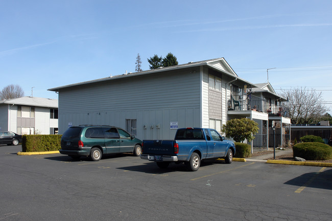 The Alicia Apartments in Portland, OR - Building Photo - Building Photo