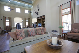 Shiloh Crossing in Laredo, TX - Foto de edificio - Interior Photo