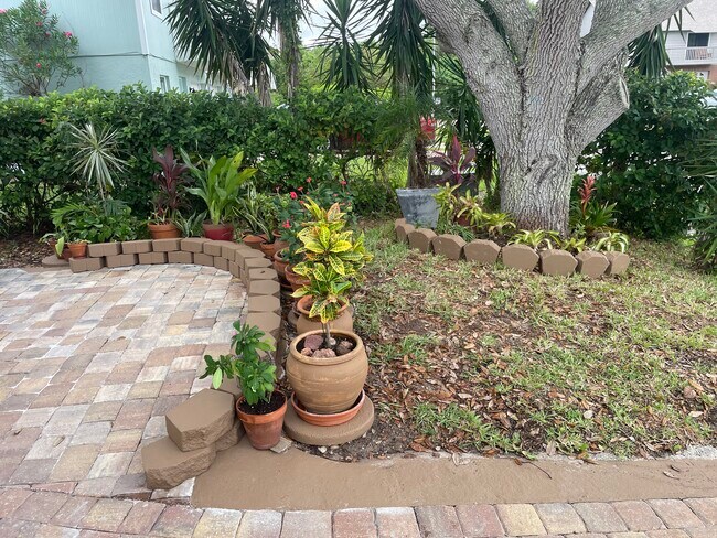 723 Laurel Bay Cir in New Smyrna Beach, FL - Building Photo - Building Photo