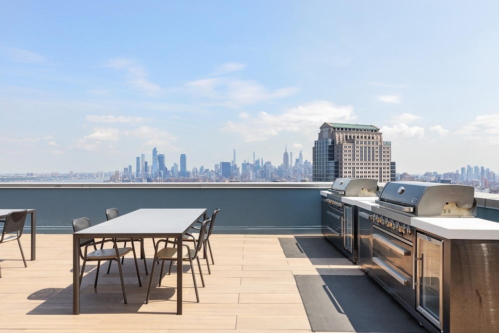 41 River Terrace in New York, NY - Building Photo