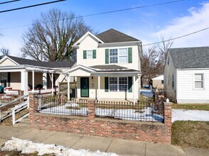 1319 Oakwood Ave in Louisville, KY - Building Photo - Building Photo