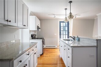 29 Champlin St in Newport, RI - Building Photo - Building Photo