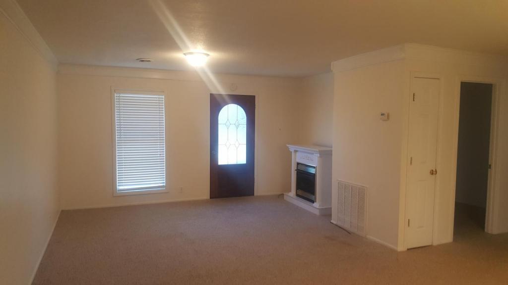 8072 W Van Hook St in Milan, TN - Building Photo