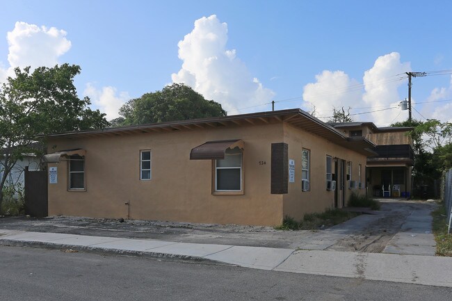 724 22nd St in West Palm Beach, FL - Building Photo - Building Photo