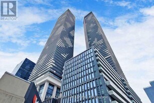 138 Downes St in Toronto, ON - Building Photo