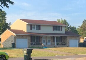 7209 Seymour St NW in Massillon, OH - Building Photo